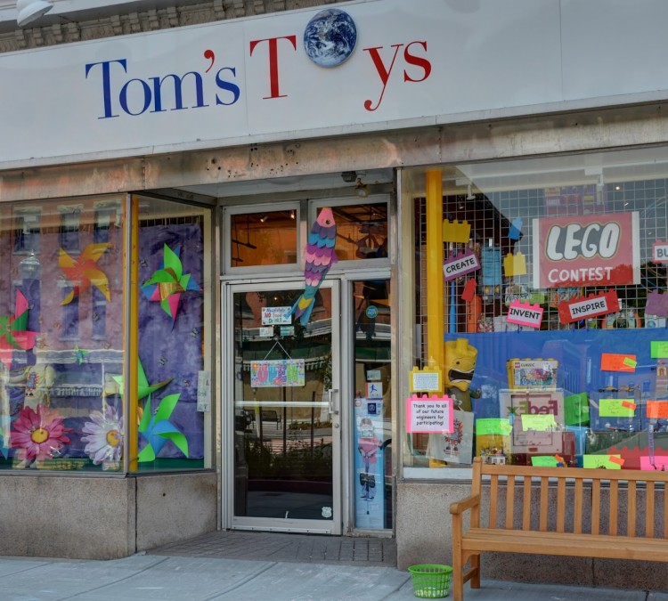 toms-toys-photo